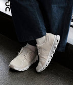 On Running Cloud 6 Pearl White