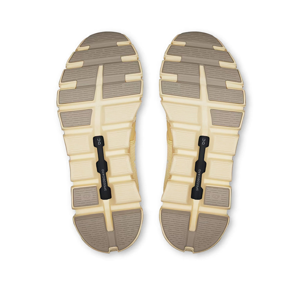 ON Women's Cloud 6 Waterproof Nectar/Castor