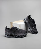 On Running Cloudsurfer Max Black Eclipse